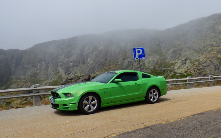 Ford Mustang serra Estrela